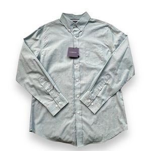 Croft and Barrow Men’s Easy Care Woven Button Down Dress Shirt Size Medium